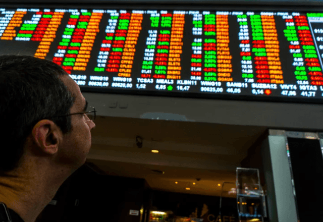 Ibovespa fecha nos 195 mil pontos pela primeira vez na história (Cris Faga/NurPhoto/Getty Images)