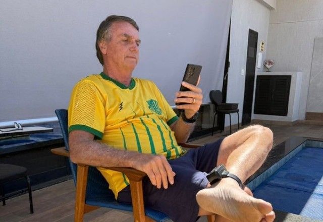 Moraes determina monitoramento integral da prisão domiciliar de Bolsonaro pela polícia do DF