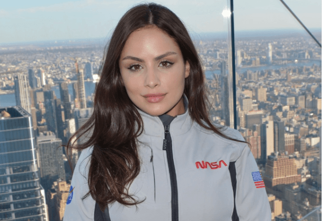Jovem de 22 anos diz que será a 1ª astronauta brasileira a ir ao espaço; Nasa nega vínculo Jovem de 22 anos diz que será a 1ª astronauta brasileira a ir ao espaço; Nasa nega vínculo
