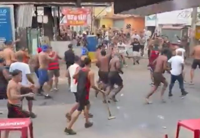 Torcedores do Flamengo e do Fluminense se envolveram em brigas neste domingo antes da partida decisiva do Campeonato Carioca | Foto: Reprodução