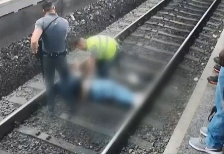 SP: Briga entre passageiros termina com queda nos trilhos da estação Palmeiras-Barra Funda 