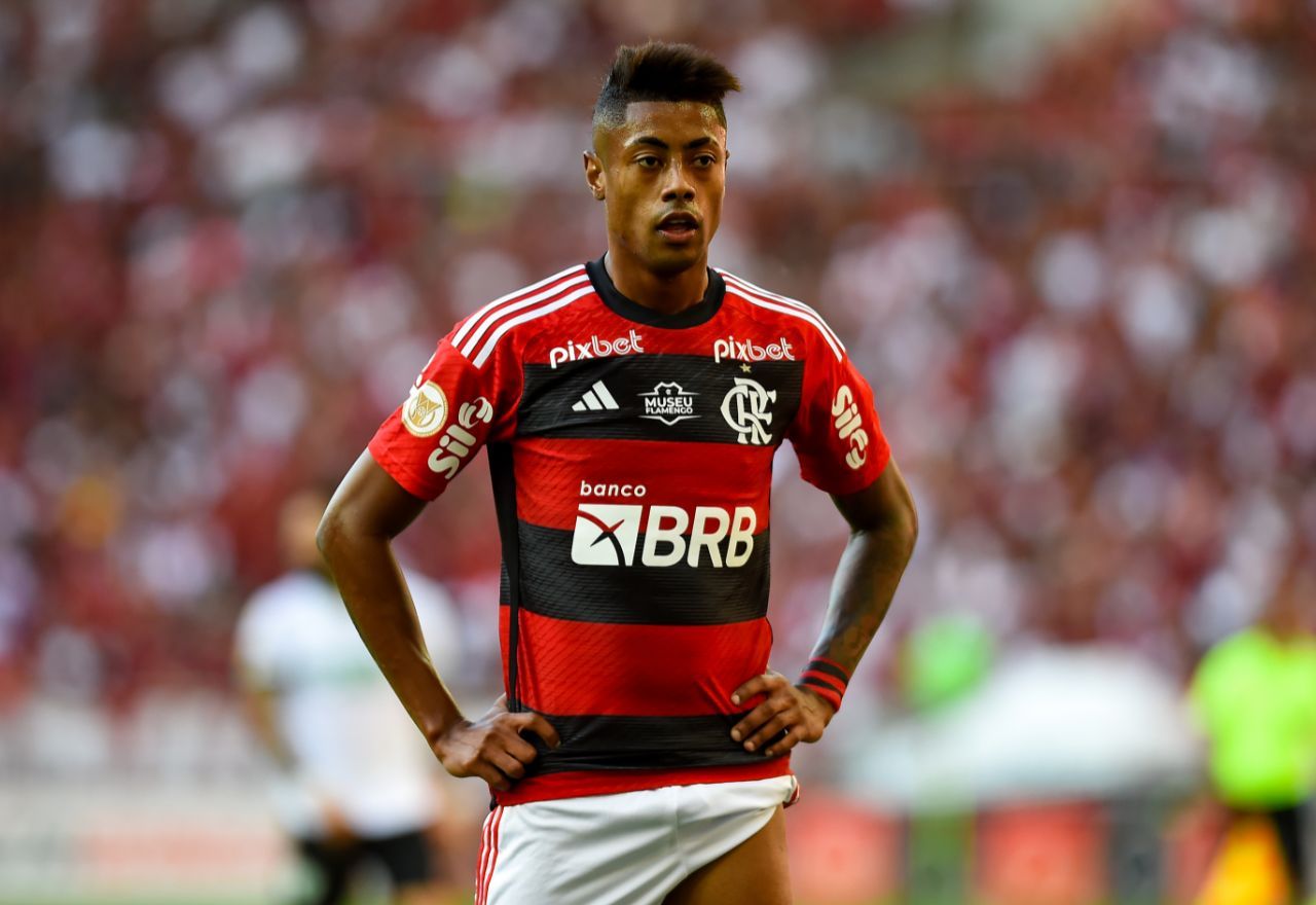 Bruno Henrique, jogador do Flamengo, recebeu cartão amarelo em partida contra o Santos, pelo Campeonato Brasileiro de 2023 | Marcelo Cortes/Flamengo