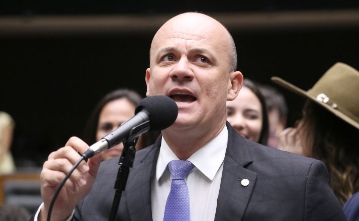 Líder da oposição nega suposto acordo para enterrar CPMI do Master em troca da Dosimetria