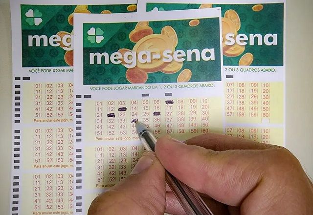 Mega-Sena: prêmio máximo acumulou e chegou a R$ 48 milhões - Rafa Neddermeyer/Agência Brasil e levaram R$ 47.166,50 cada | Rafa Neddermeyer/Agência Brasil