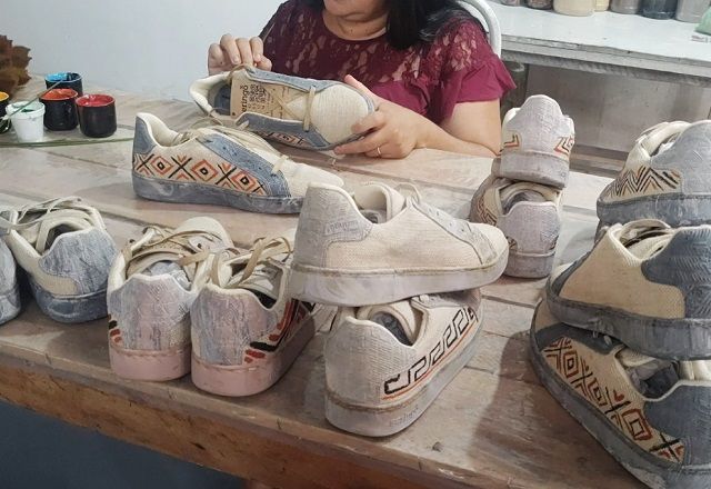Borracha usada nos tênis é produzida em seringais nativos no Arquipélago do Marajó por trabalhadores inscritos no projeto | Guilherme Resck/SBT News