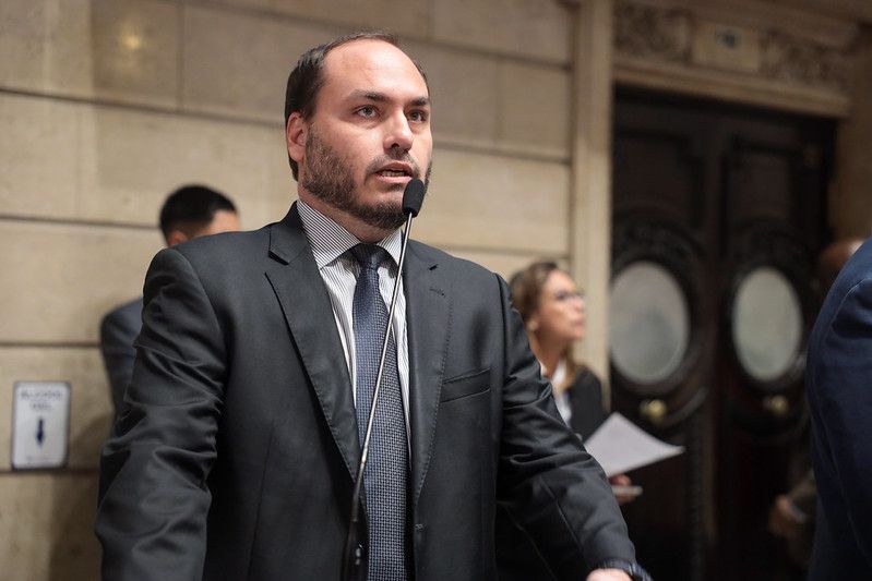 De gabinete do ódio a "Abin paralela": relembre controvérsias em torno de Carlos Bolsonaro 