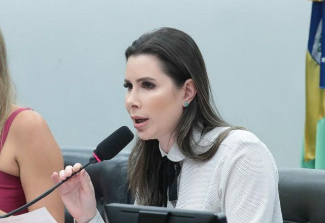 Mais cedo, a CCJ já havia aprovado uma Proposta de Emenda à Constituição que limita decisões individuais de ministros do Supremo Tribunal Federal | Bruno Spada/Câmara dos Deputados