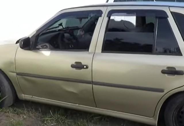 carro onde a vítima ficou presa