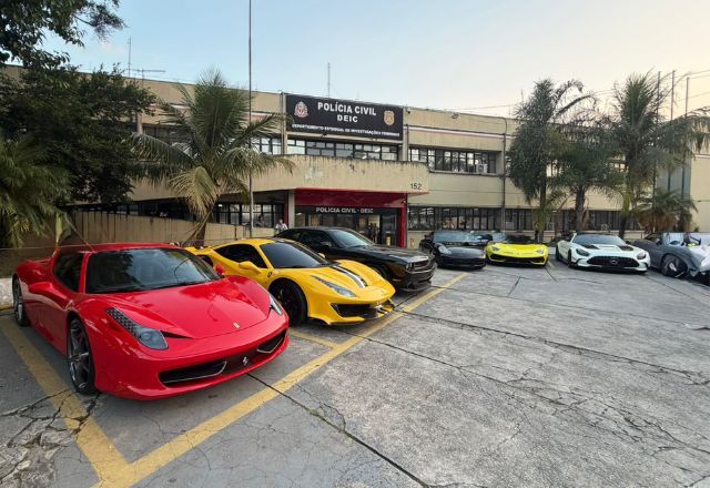 Polícia Civil apreende carros de luxo em investigação contra golpistas