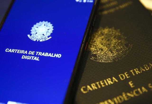Carteira de Trabalho | Divulgação/Agência Brasil