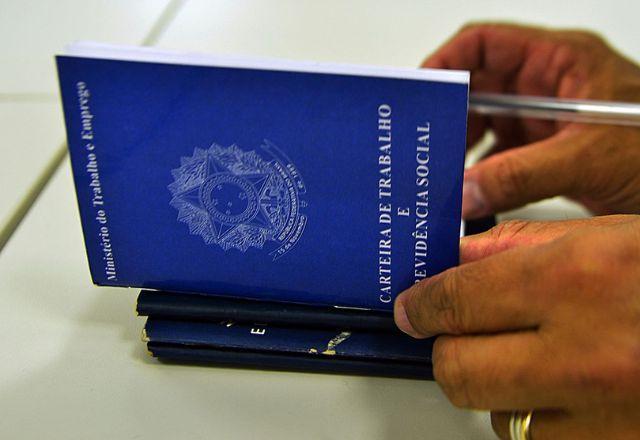 Brasil cria 58,6 mil vagas em julho, pior saldo desde 2020 Brasil cria 58,6 mil vagas em julho, pior saldo desde 2020