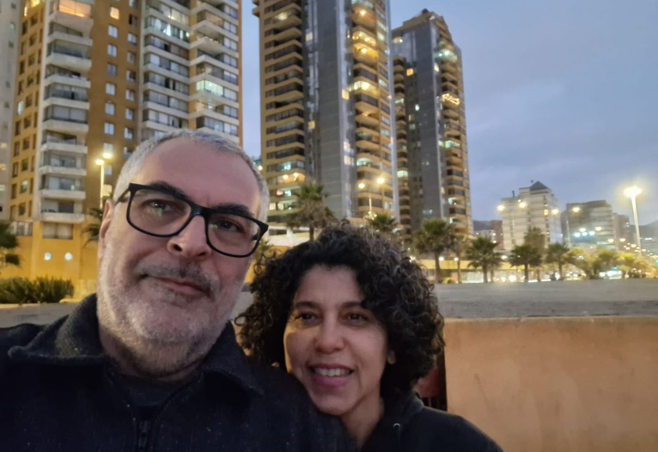 Aurora e Eraldo em foto da viagem ao Chile enviada para os familiares | Reprodução/Arquivo Pessoal