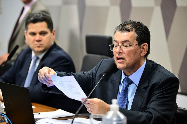 O presidente da CCJ, senador Davi Alcolumbre (União-AP), e o senador responsável prela reforma tributária, Eduardo Braga (MDB-AM) | Pedro França/Agência Senado