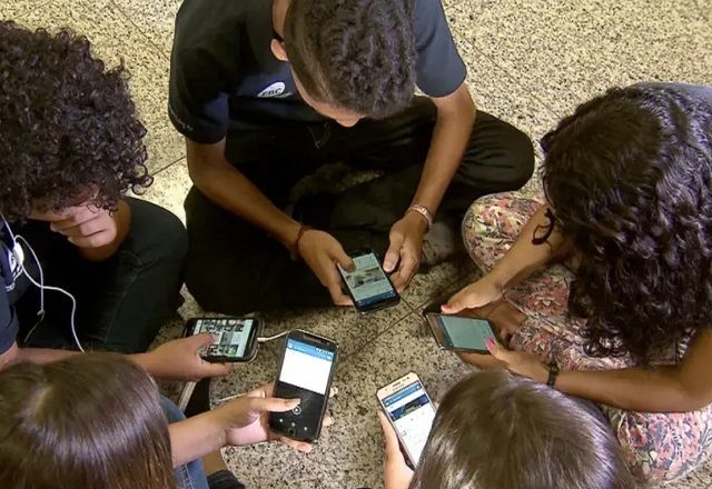 Uso de celular será permitido para fins pedagógicos | Arquivo/EBC