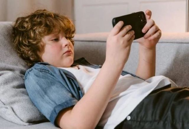 Controle de uso das redes sociais por crianças