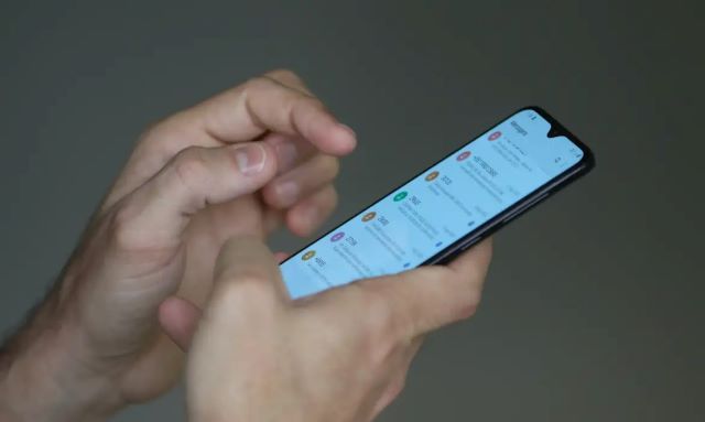 Anatel determina medidas de combate à venda de celulares sem homologação em sites brasileiros