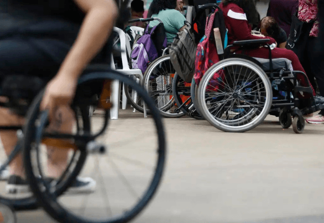 Cerca de 5,2 milhões de pessoas no Brasil têm dificuldade para andar ou subir degraus | Reprodução Paulo Pinto/Agência Brasil