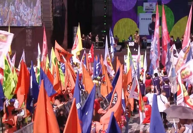 Centrais sindicais fazem atos Dia do Trabalhador