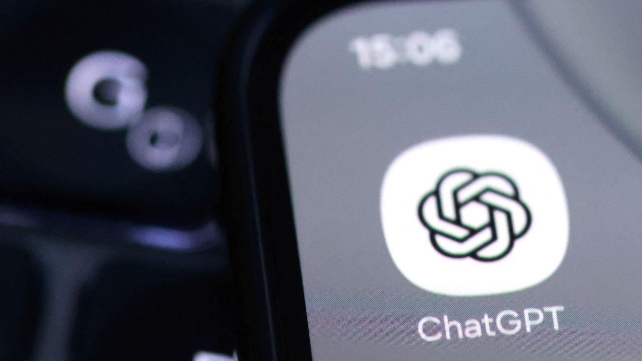 Imagem da notícia: OpenAI anuncia ChatGPT para adolescentes; entenda diferenças Imagem da notícia: OpenAI anuncia ChatGPT para adolescentes; entenda diferenças