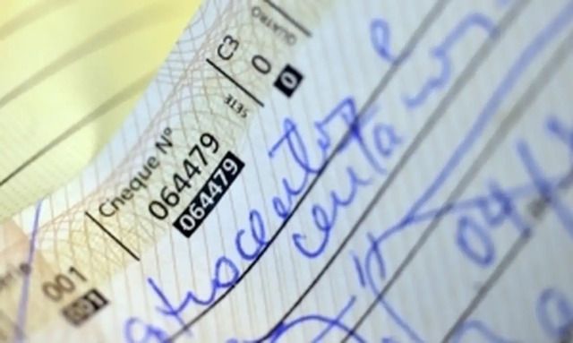 Uso de cheques no Brasil tem queda de 96% desde 1995, segundo Febraban