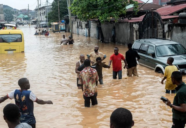 Inundação em Kinshasa, na República Democrática do Congo, em abril de 2025 | Foto: Reprodução/AP News 