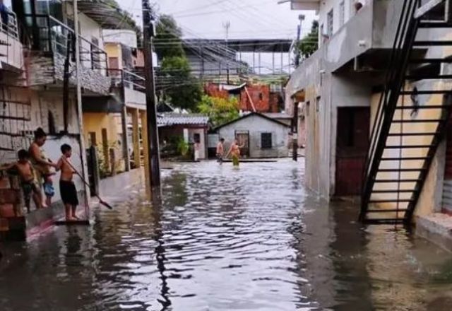 Chuvas intensas causam caos no Norte do Brasil enquanto calor afeta o Sul e Sudeste | Foto: Reprodução/Ramon Machado