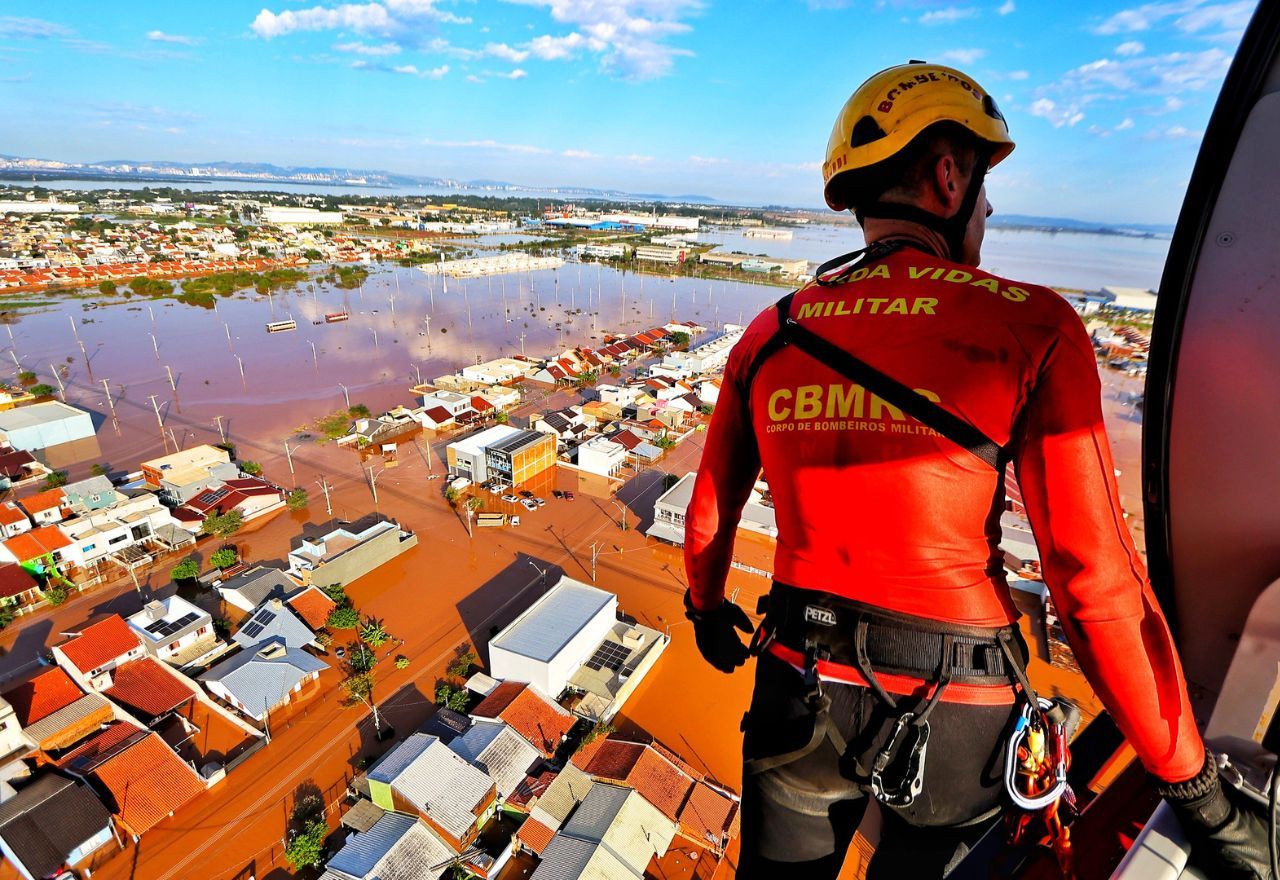 O mundo se solidariza com as vítimas das enchentes no Sul do Brasil O mundo se solidariza com as vítimas das enchentes no Sul do Brasil