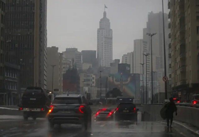 Chuva volta a deixar São Paulo em estado de atenção para alagamentos