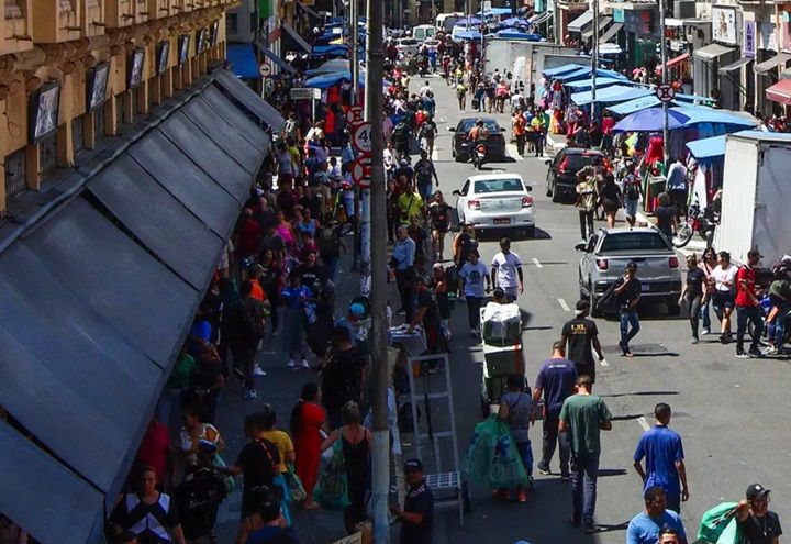 Movimentação na região da rua 25 de março, em São Paulo | Rovena Rosa/Agência Brasil 