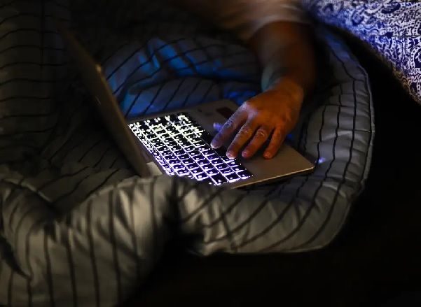 Brasil registra 900 mil ataques virtuais contra jornalistas em 2025, aponta Abert Brasil registra 900 mil ataques virtuais contra jornalistas em 2025, aponta Abert