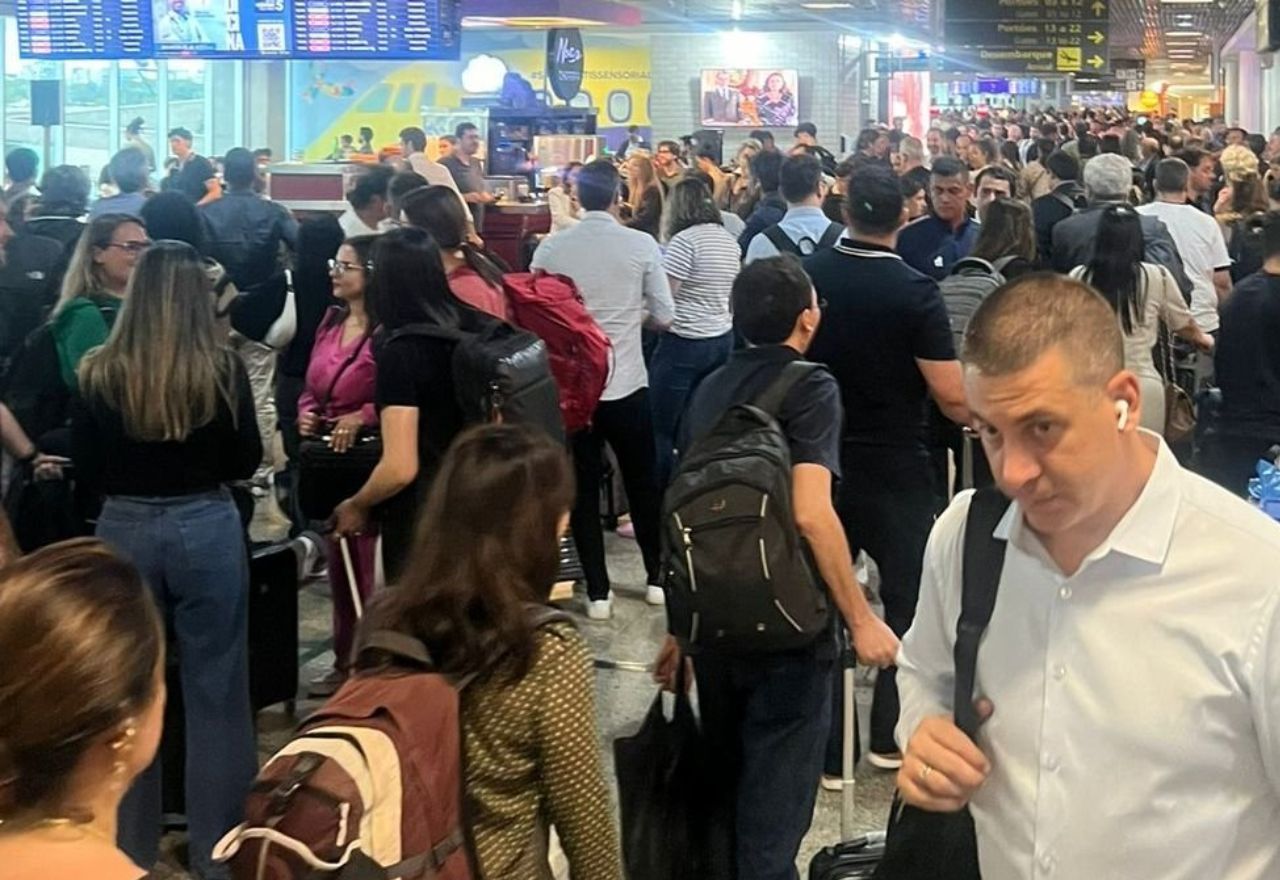 Aeroporto de Congonhas, em São Paulo, cancelou pousos e decolagens após chuva | Reprodução/X: @JulioMacondo