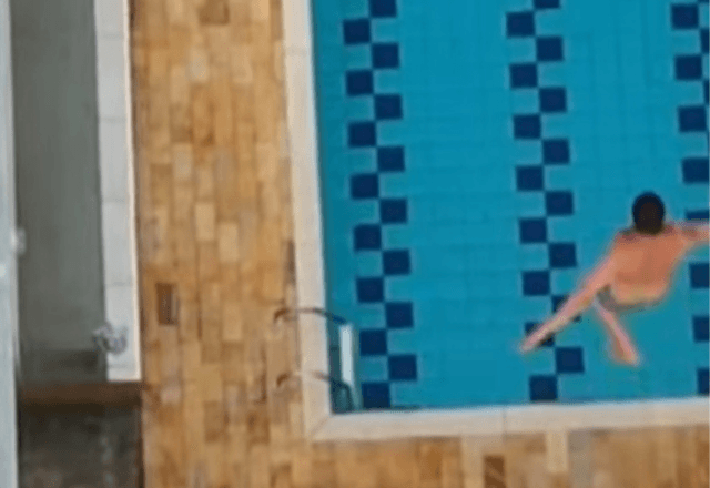 Criminoso pulando na piscina | Reprodução/Tá na Hora