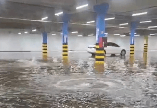 Alagamento em Curitiba | Reprodução/Rede Massa