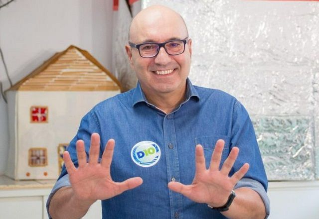 Saadi, de 61 anos, é médico urologista | Reprodução/Instagram