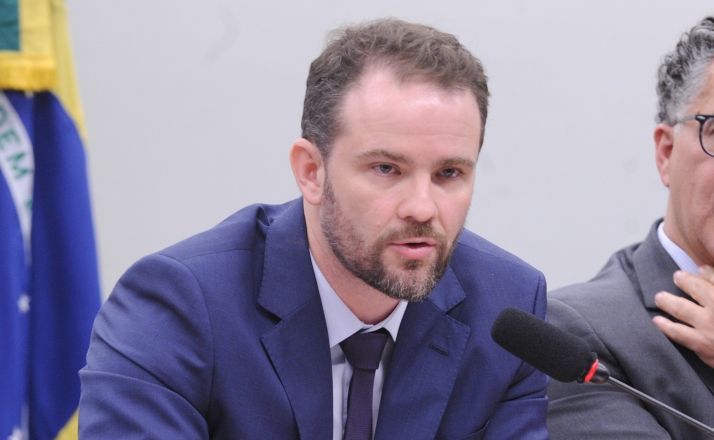 Durigan diz ser “radicalmente contra” indenização a empresas por fim da escala 6x1 Durigan diz ser “radicalmente contra” indenização a empresas por fim da escala 6x1