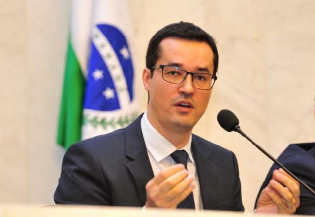 Dallagnol usa "caso Garotinho" para manter campanha Dallagnol usa "caso Garotinho" para manter campanha