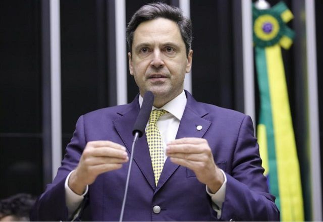 Luiz Philippe de Orleans e Bragança diz que a proposta respeita às cláusulas pétreas da Constituição | Mário Agra/Câmara dos Deputados