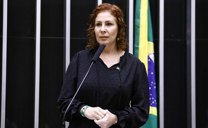 SBT Notícias: Zambelli renuncia ao mandato após decisão de Moraes SBT Notícias: Zambelli renuncia ao mandato após decisão de Moraes