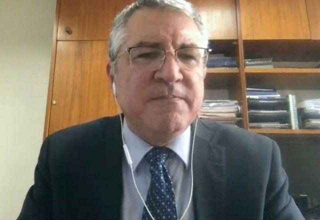 Padilha (PT) chama PEC dos Benefícios de "boca de urna"; veja vídeo