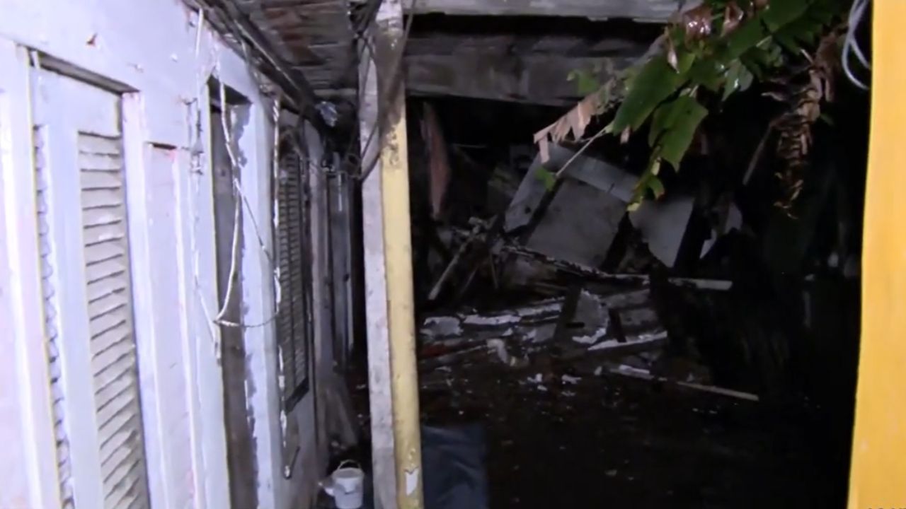 Desabamento de imóvel deixa um morto na zona leste de SP Desabamento de imóvel deixa um morto na zona leste de SP