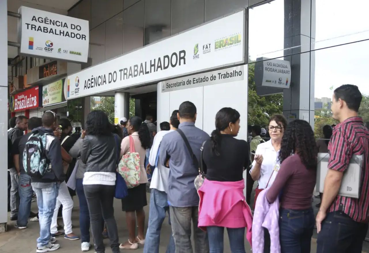 Brasil tem mais 100 milhões de pessoas procurando emprego | José Cruz/Agência Brasil