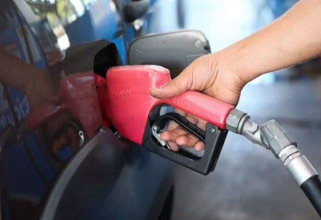 Abastecimento em posto de combustível | Divulgação/José Cruz/Agência Brasil