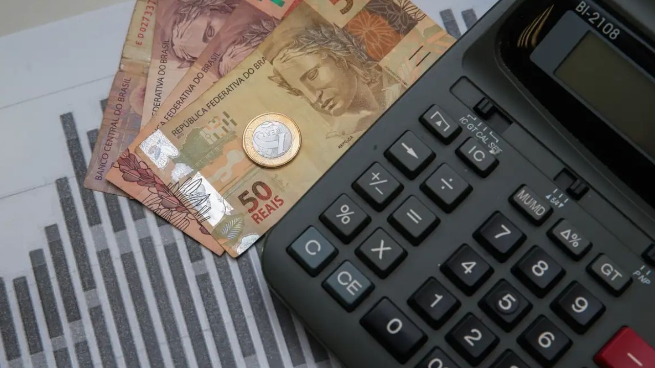 Dívida pública em alta pressiona pequenos negócios Dívida pública em alta pressiona pequenos negócios