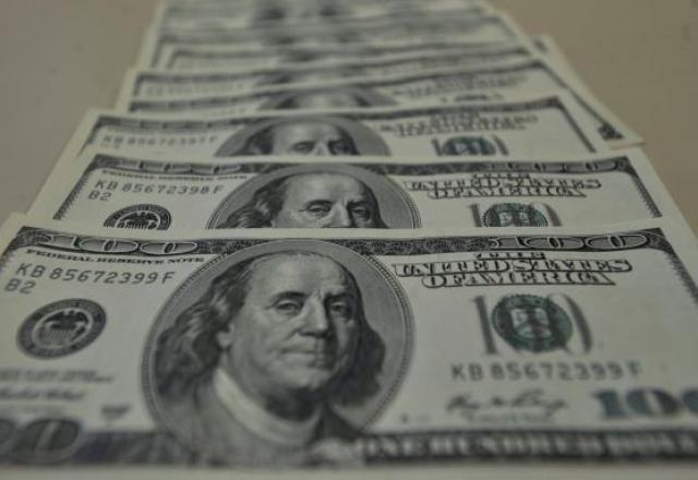 dolares