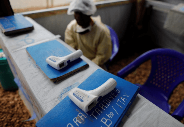 OMS eleva risco de surto de Ebola no Congo para "muito alto" após avanço de casos OMS eleva risco de surto de Ebola no Congo para "muito alto" após avanço de casos