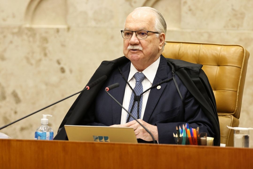 Fachin nega pedido para afastar Dino de casos sobre Lula Fachin nega pedido para afastar Dino de casos sobre Lula