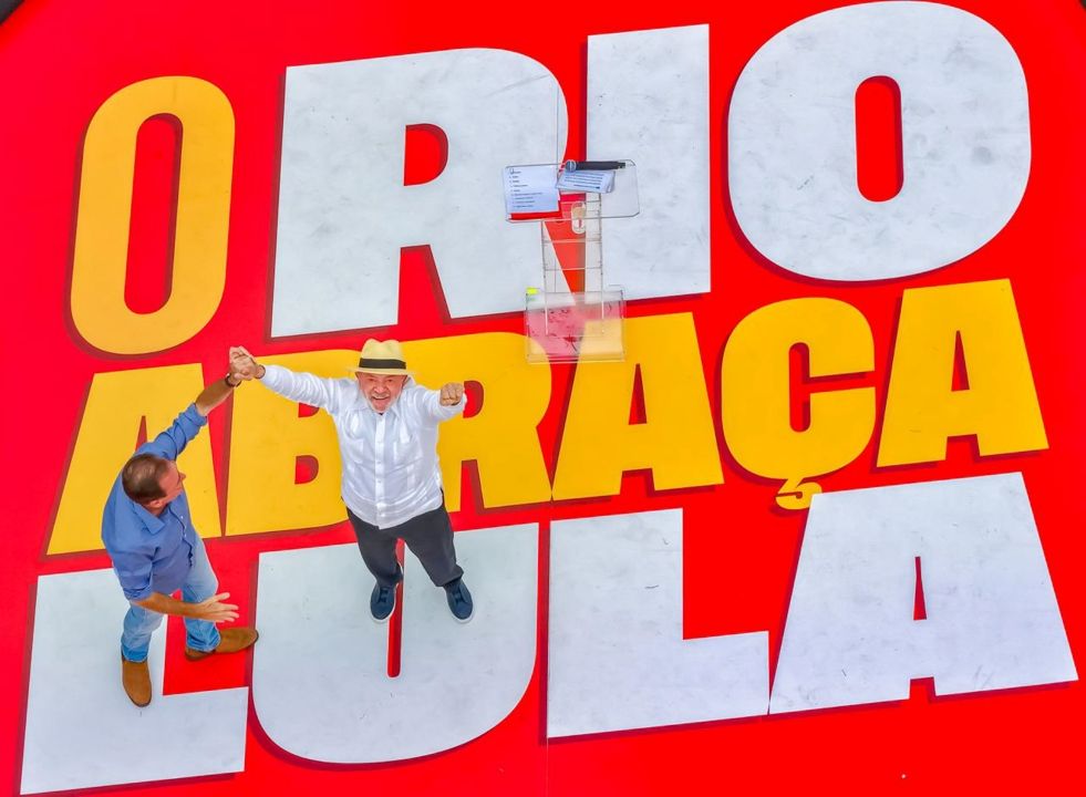 Lula e Paes admitem divergências, mas pedem união pelo RJ Lula e Paes admitem divergências, mas pedem união pelo RJ