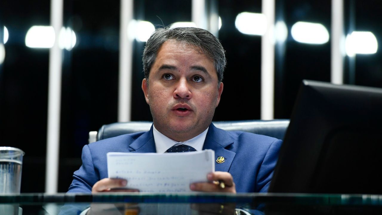 Efraim: pacificação no clã Bolsonaro pode atrair eleitores 