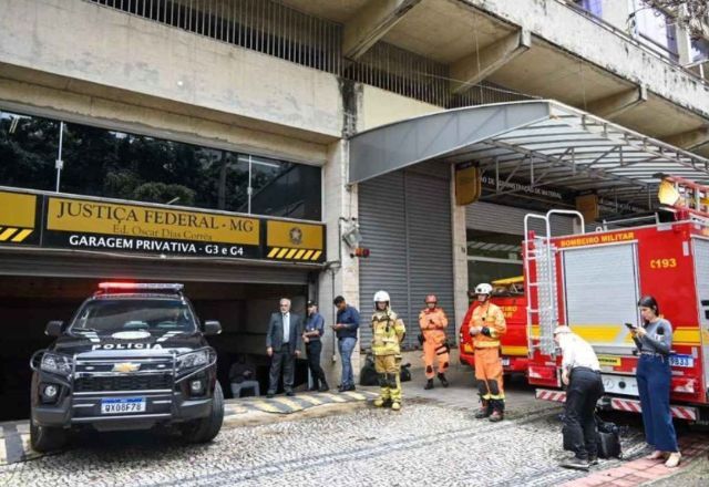 Homem morre após queda de elevador no prédio da Justiça Federal | Leandro Couri/EM