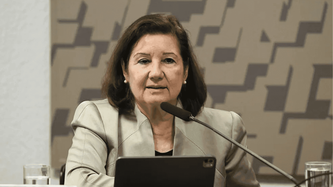 Alvo de Trump, Viotti foi 1ª mulher na embaixada dos EUA Alvo de Trump, Viotti foi 1ª mulher na embaixada dos EUA